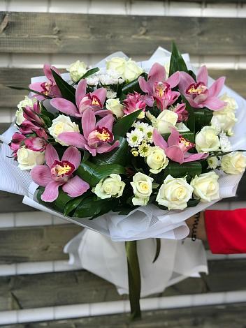 Букет цветов из: Розы и Хризантемы в Боровёнка