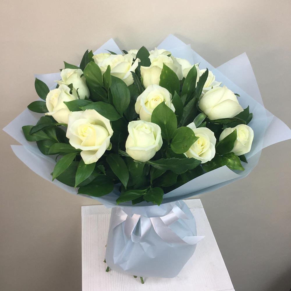 Букет 15 Белых роз Проуд в Боровёнка