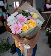 Букет цветов из:  Герберы, Розы и Хризантемы в Боровёнка