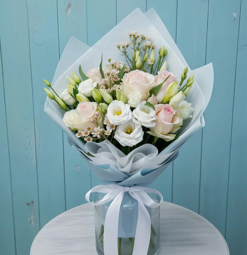 Букет цветов из: Розы и Лизиантусы в Боровёнка