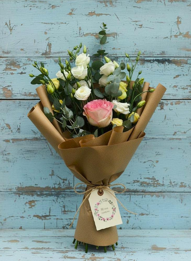 Букет цветов из: Розы и Лизиантусы в Боровёнка