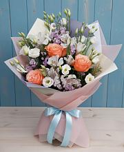 Букет цветов из:  Лизиантусы, Розы, Альстромерии и Гипсофила в Боровёнка