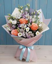 Букет цветов из:  Лизиантусы, Розы, Альстромерии и Гипсофила в Боровёнка