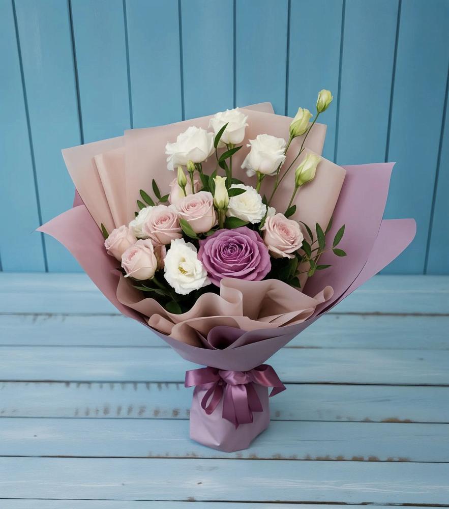 Букет цветов из: Розы и Лизиантусы в Боровёнка